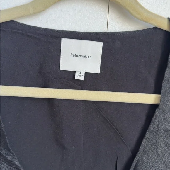 Reformation black linen Delaney vest top size 4 - Picture 3 of 6